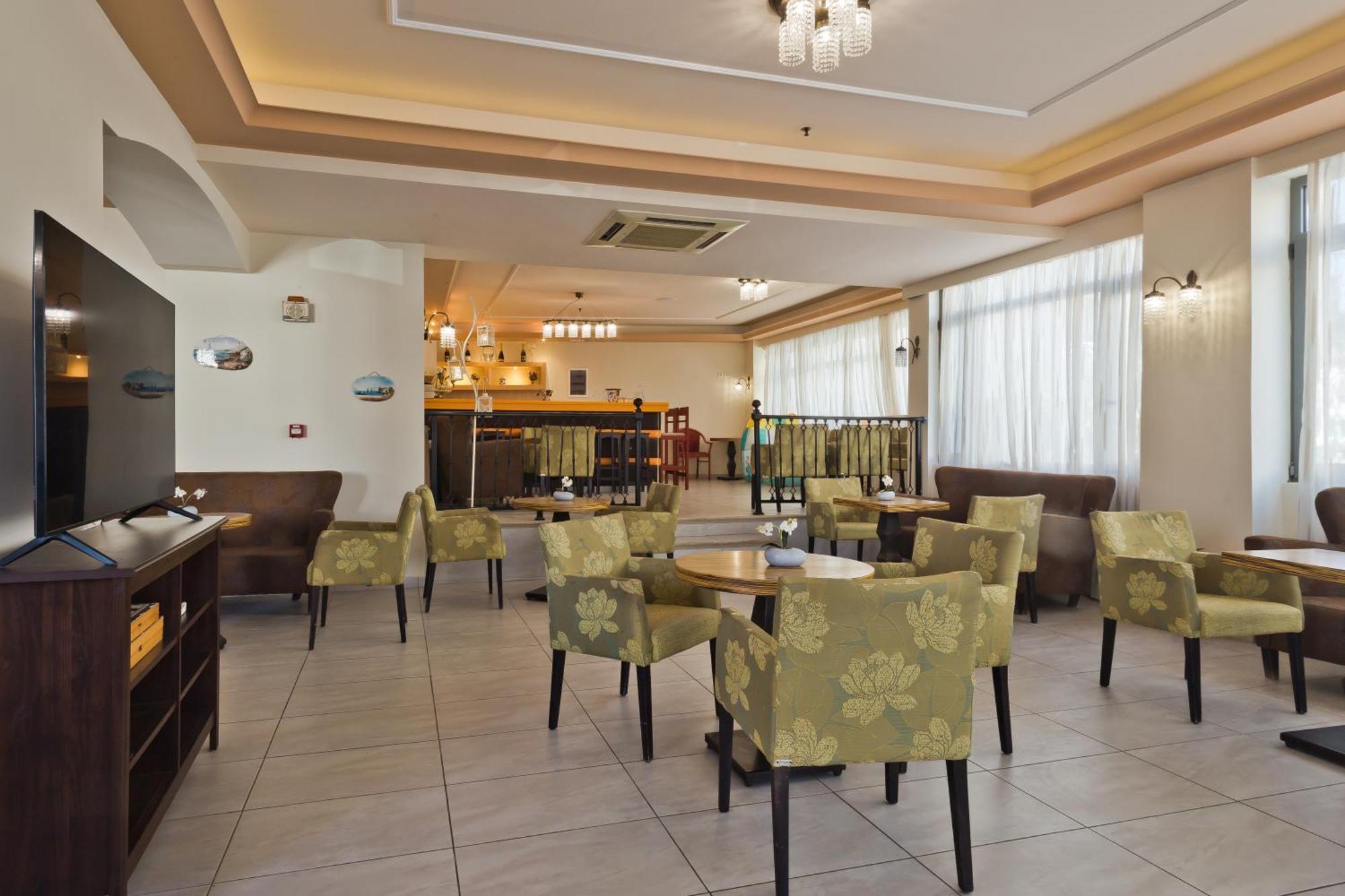 Regina Studios & Hotel Karpathos Ngoại thất bức ảnh